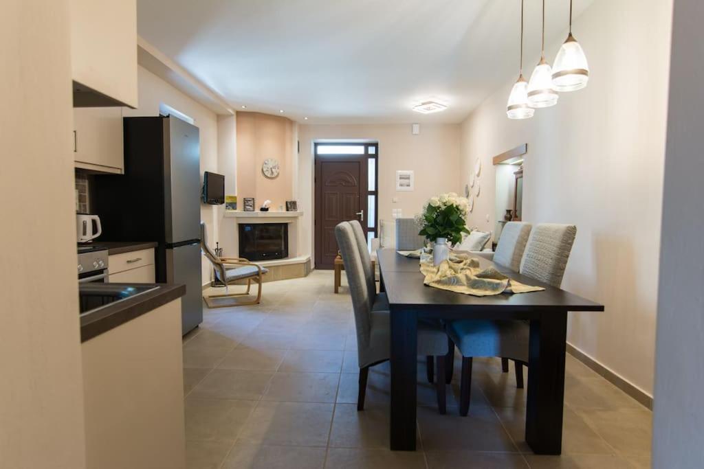 Papa-Antonis Stone House Villa Zaros Ngoại thất bức ảnh
