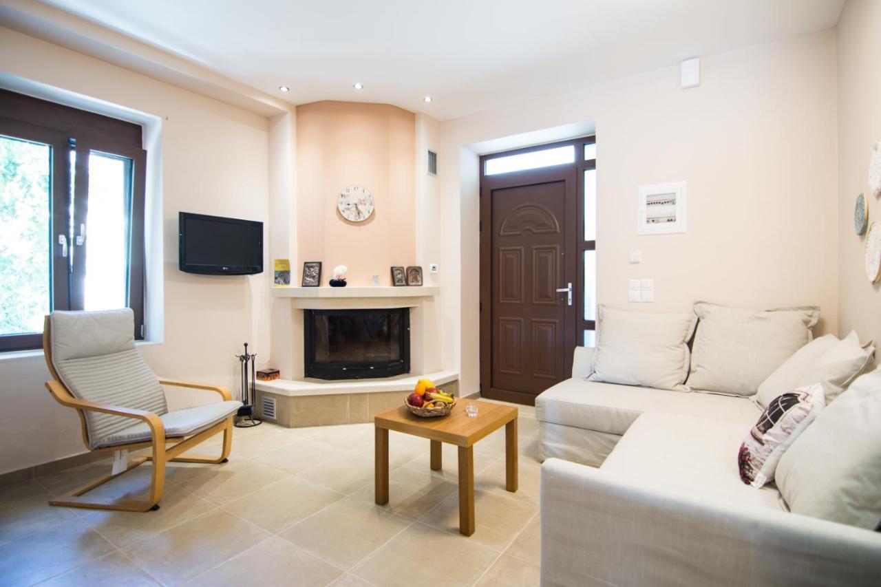 Papa-Antonis Stone House Villa Zaros Ngoại thất bức ảnh