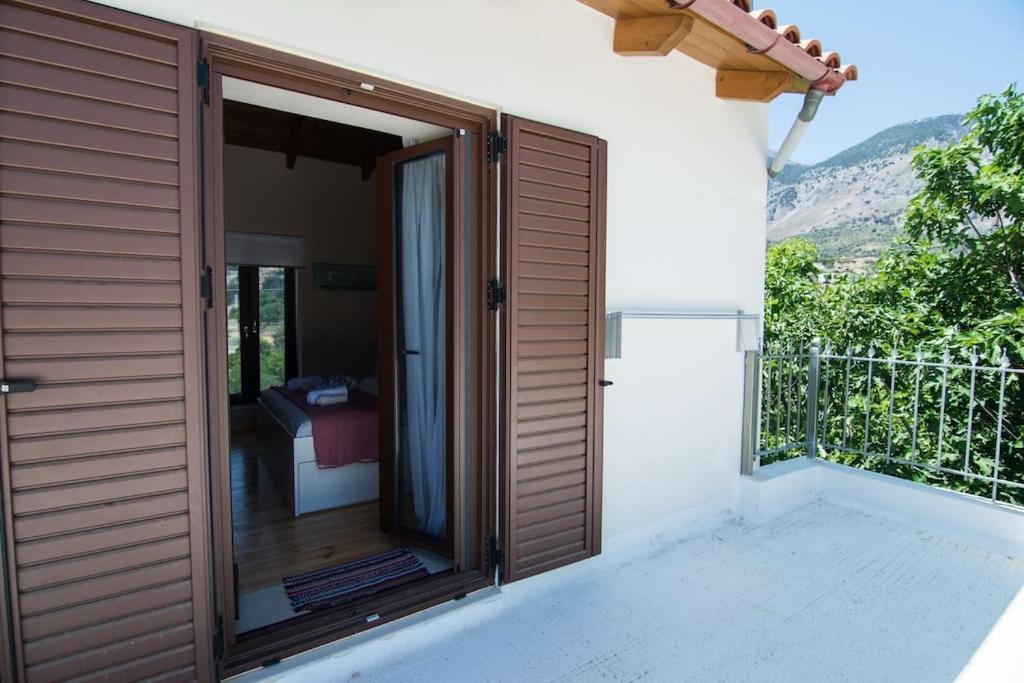 Papa-Antonis Stone House Villa Zaros Ngoại thất bức ảnh