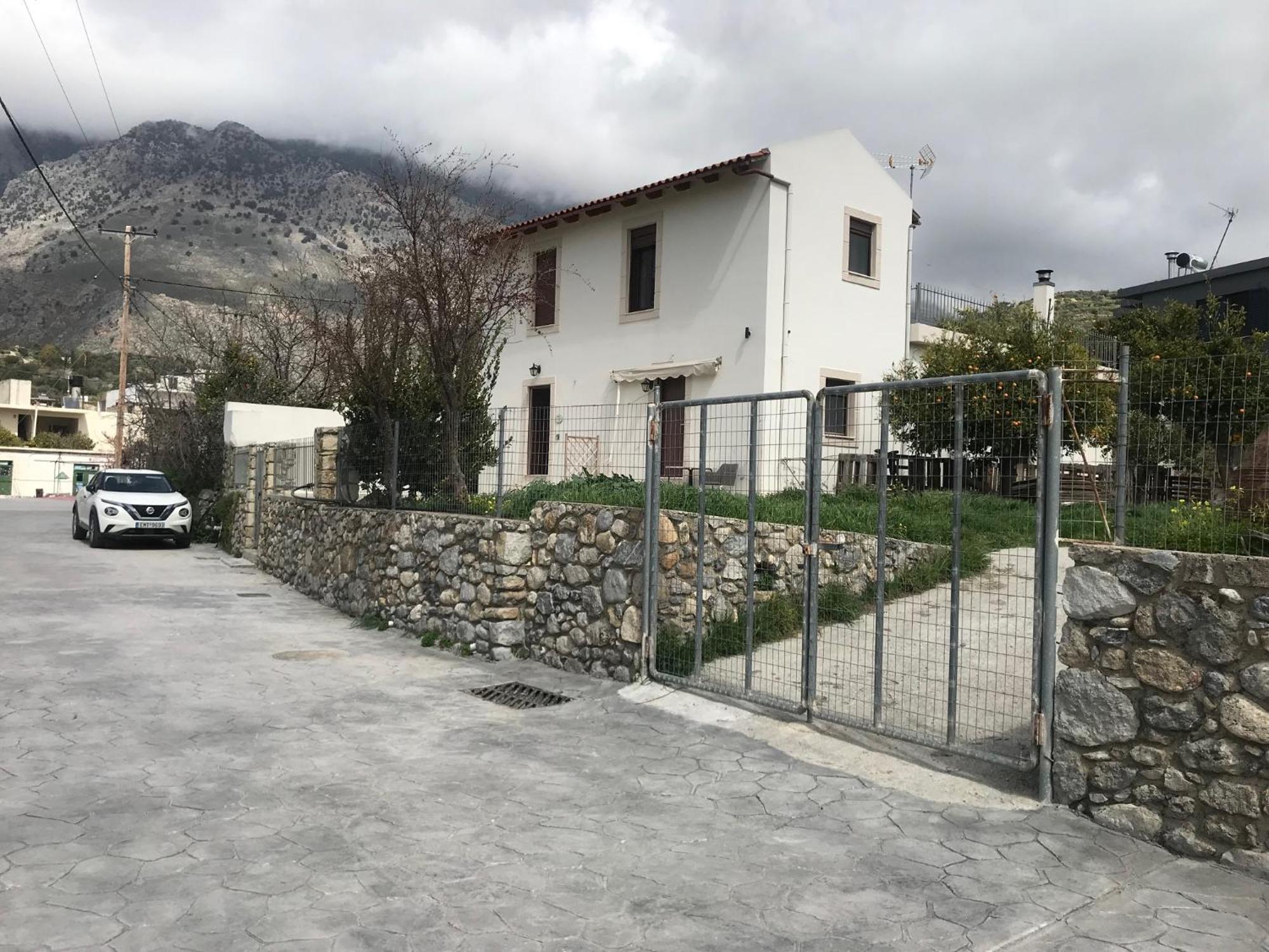 Papa-Antonis Stone House Villa Zaros Ngoại thất bức ảnh
